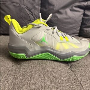 Jordan Kids' Gray and Neon Green Low-Top Sneakers